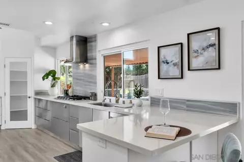 Kitchen - 14520 Hillndale Way, Poway, CA 92064 photo 8 of 8