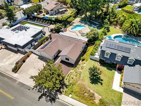 View/Area - 14520 Hillndale Way, Poway, CA 92064 photo 3 of 7