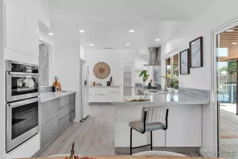 Kitchen - 14520 Hillndale Way, Poway, CA 92064 photo 6 of 8