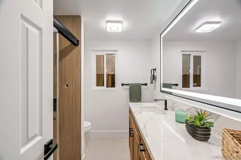Bath - 12674 Metate Ln, Poway, CA 92064 photo 5 of 6
