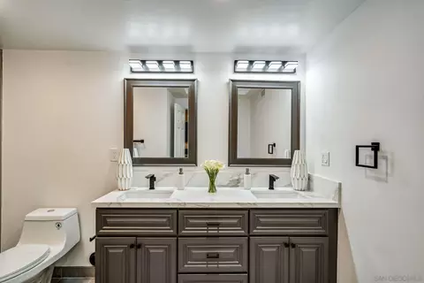 Bath - 12674 Metate Ln, Poway, CA 92064 photo 3 of 6