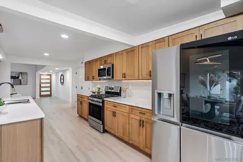 Kitchen - 12674 Metate Ln, Poway, CA 92064 photo 5 of 7