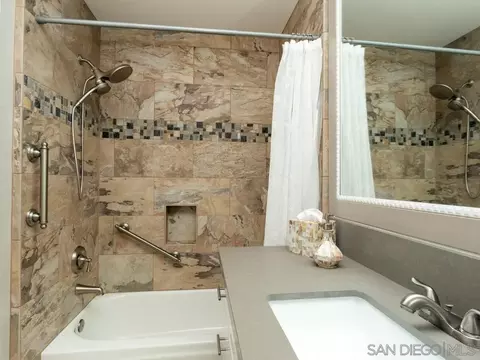 Bath - 4133 Arcadia Way, Oceanside, CA 92056 photo 4 of 5