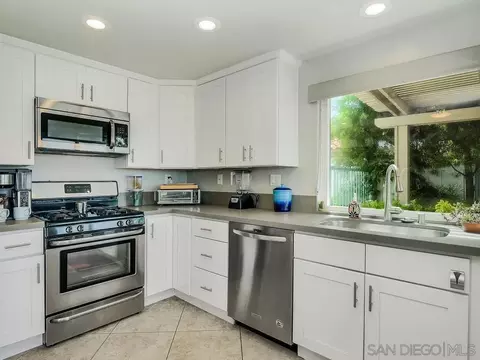 Kitchen - 4133 Arcadia Way, Oceanside, CA 92056 photo 3 of 5