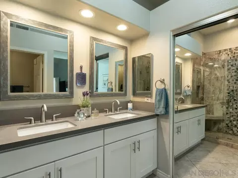 Bath - 4133 Arcadia Way, Oceanside, CA 92056 photo 3 of 5