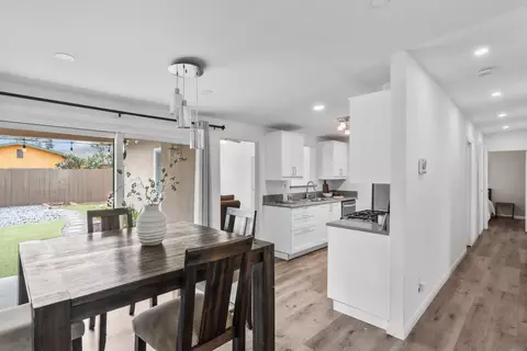 Entry Way - 1127 Hemlock Ave, Imperial Beach, CA 91932 photo 1 of 1