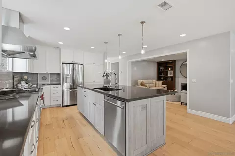 Kitchen - 48 Spinnaker Way, Coronado, CA 92118 photo 3 of 6