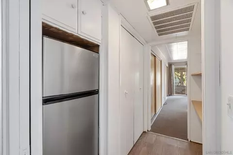 Entry Way - 307 E Washington Ave, El Cajon, CA 92020 photo 1 of 1