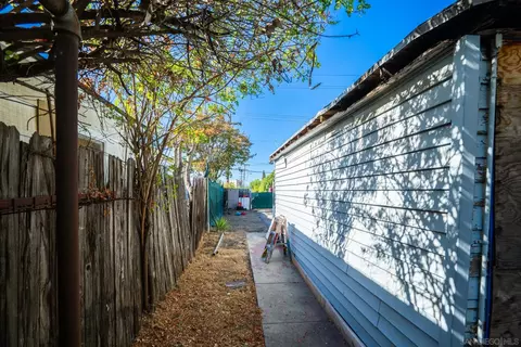 Exterior - 307 E Washington Ave, El Cajon, CA 92020 photo 7 of 13