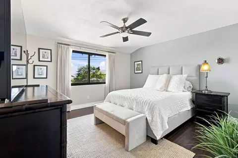 Bedroom - 1044 Avenida Amantea, La Jolla, CA 92037 photo 5 of 6