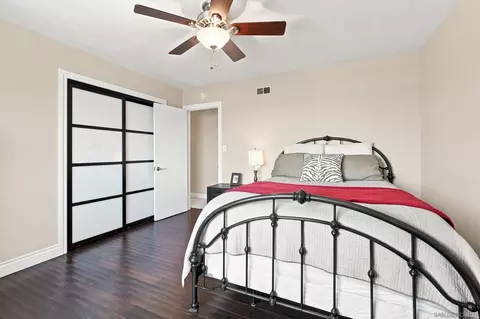 Bedroom - 1044 Avenida Amantea, La Jolla, CA 92037 photo 4 of 6