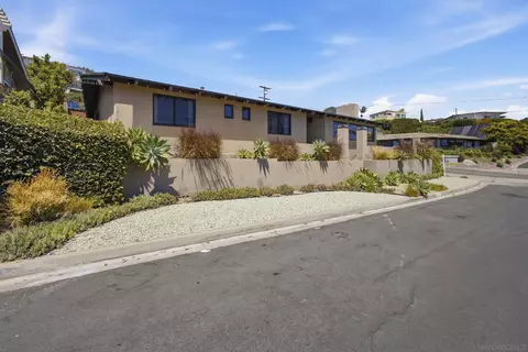 Exterior - 1044 Avenida Amantea, La Jolla, CA 92037 photo 15 of 17