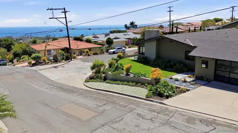 View/Area - 1044 Avenida Amantea, La Jolla, CA 92037 photo 7 of 8