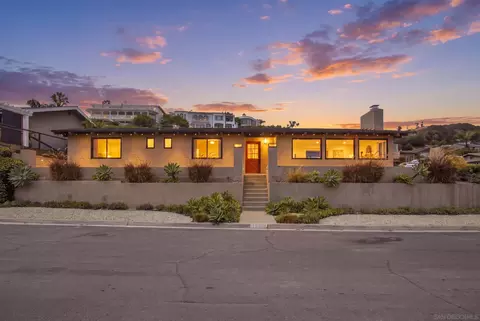 Exterior - 1044 Avenida Amantea, La Jolla, CA 92037 photo 2 of 17
