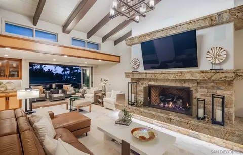 Living - 187 Cherry Ave, Carlsbad, CA 92008 photo 5 of 6
