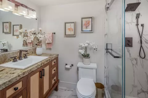 Bath - 187 Cherry Ave, Carlsbad, CA 92008 photo 3 of 4