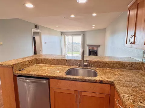 Kitchen - 155 Mangano, Encinitas, CA 92024 photo 4 of 5