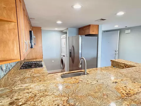 Kitchen - 155 Mangano, Encinitas, CA 92024 photo 3 of 5
