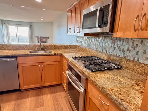 Kitchen - 155 Mangano, Encinitas, CA 92024 photo 5 of 5