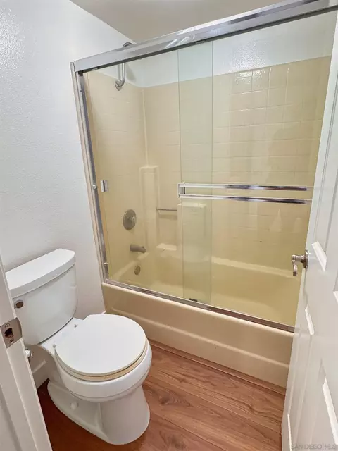 Bath - 155 Mangano, Encinitas, CA 92024 photo 2 of 3