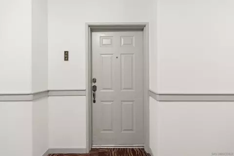 Entry Way - 9263 Regents Rd #B204, La Jolla, CA 92037 photo 2 of 2