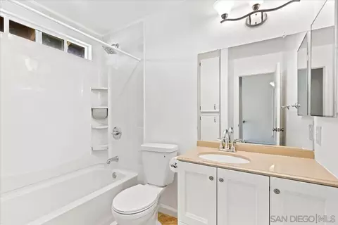 Bath - 140 El Norte Pkwy #3, Escondido, CA 92026 photo 4 of 5