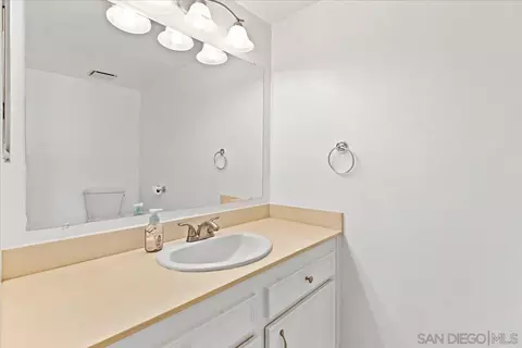 Bath - 140 El Norte Pkwy #3, Escondido, CA 92026 photo 5 of 5