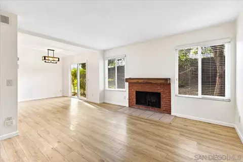 Living - 140 El Norte Pkwy #3, Escondido, CA 92026 photo 2 of 6
