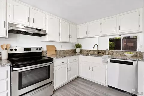Kitchen - 140 El Norte Pkwy #3, Escondido, CA 92026 photo 3 of 7