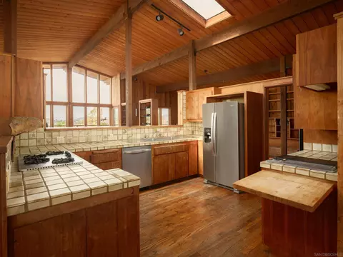 Kitchen - 16208 Orchard Bnd, Poway, CA 92064 photo 1 of 1