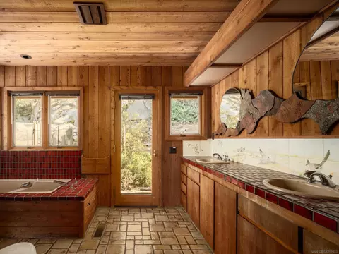 Bath - 16208 Orchard Bnd, Poway, CA 92064 photo 2 of 4