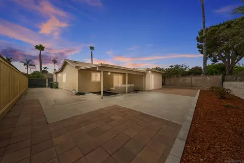Exterior - 4105 Alana Cir, Oceanside, CA 92056 photo 11 of 13