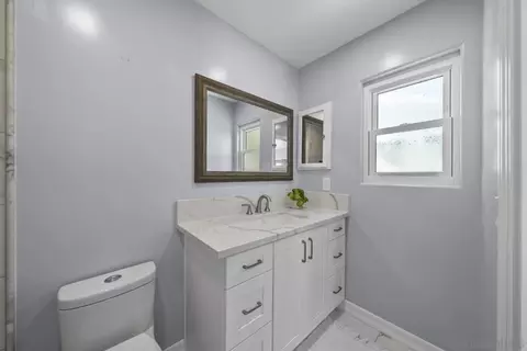 Bath - 4105 Alana Cir, Oceanside, CA 92056 photo 1 of 3