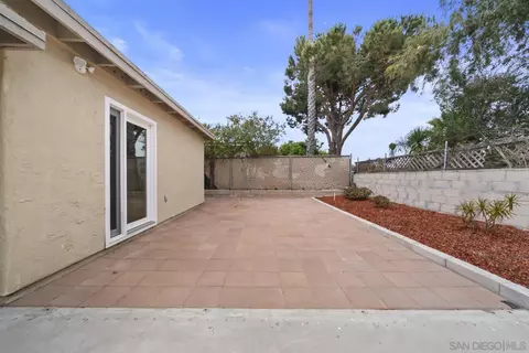 Exterior - 4105 Alana Cir, Oceanside, CA 92056 photo 7 of 13