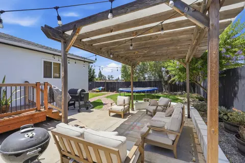 Exterior - 5820 Gregg Ct, La Mesa, CA 91942 photo 3 of 7