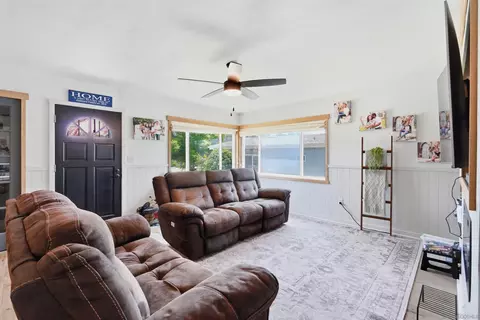 Living - 5820 Gregg Ct, La Mesa, CA 91942 photo 2 of 2
