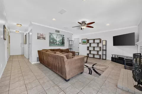 Living - 8538 Rosada Way, El Cajon, CA 92021 photo 2 of 3