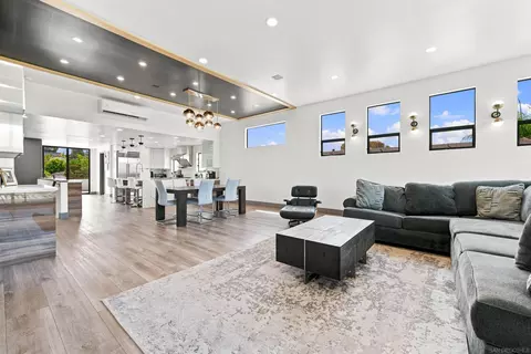 Living - 13934 Recuerdo Dr, Del Mar, CA 92014 photo 1 of 3