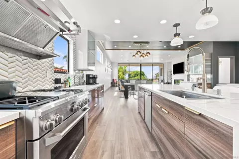 Kitchen - 13934 Recuerdo Dr, Del Mar, CA 92014 photo 2 of 3
