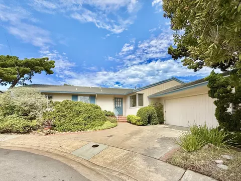 2235 Milton Ct, San Diego, CA 92110