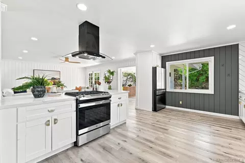 Kitchen - 3425 Purer Rd, Escondido, CA 92029 photo 4 of 6
