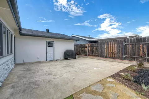 Exterior - 13239 Ann O Reno Ln, Poway, CA 92064 photo 4 of 9