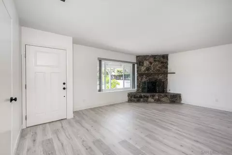 Living - 13239 Ann O Reno Ln, Poway, CA 92064 photo 3 of 11
