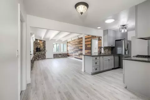 Living - 13239 Ann O Reno Ln, Poway, CA 92064 photo 5 of 11
