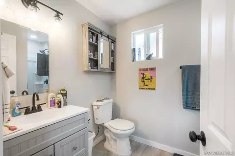 Bath - 13239 Ann O Reno Ln, Poway, CA 92064 photo 4 of 4