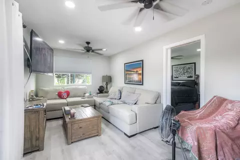 Living - 13239 Ann O Reno Ln, Poway, CA 92064 photo 10 of 11