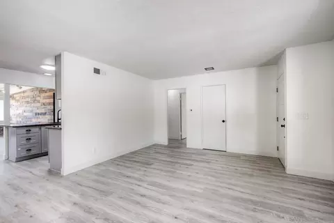 Living - 13239 Ann O Reno Ln, Poway, CA 92064 photo 2 of 11