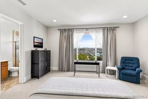 Bedroom - 7295 Eagle Mountain Rd, Bonsall, CA 92003 photo 3 of 3