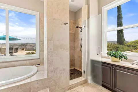 Bath - 7295 Eagle Mountain Rd, Bonsall, CA 92003 photo 4 of 5