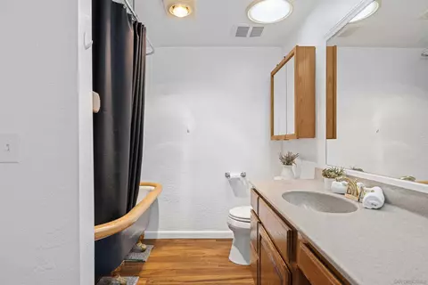 Bath - 22170 N Burma Rd, Ramona, CA 92065 photo 2 of 3